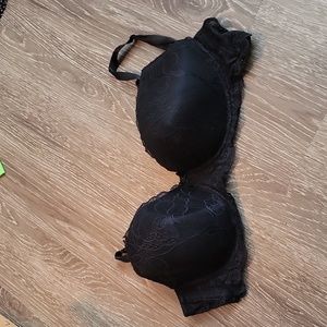 38 D Bluxe underwire bra.